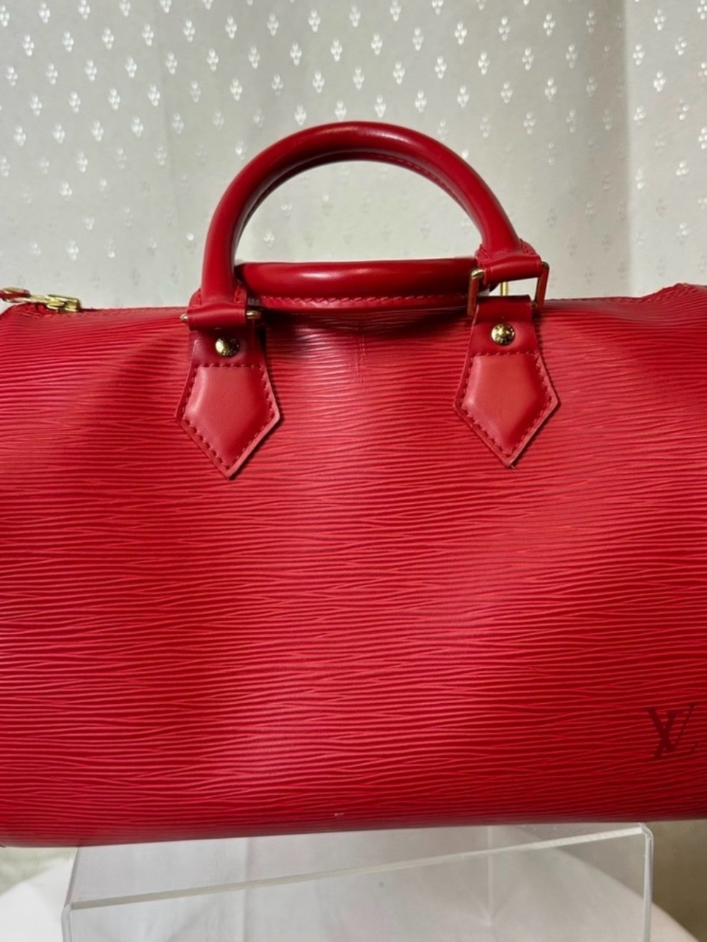 Louis Vuitton Red Epi Speedy 30 with Gold Hardware - Picture 14 of 16
